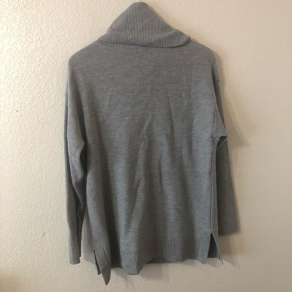 Talbots Turtle Cowl Neck Gray Lambswool Neutral Sweater - Size Large - Picture 5 of 6